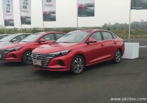 售8.49万起 逸动PLUS百万版车型上市
