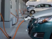 2021年全球新能源汽车销量同比增速或将达到40.4%