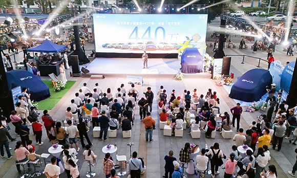 “全民智驾·海洋领航”比亚迪海狮05EV、海豚智驾版、海豹05DM-i智驾版南宁上市