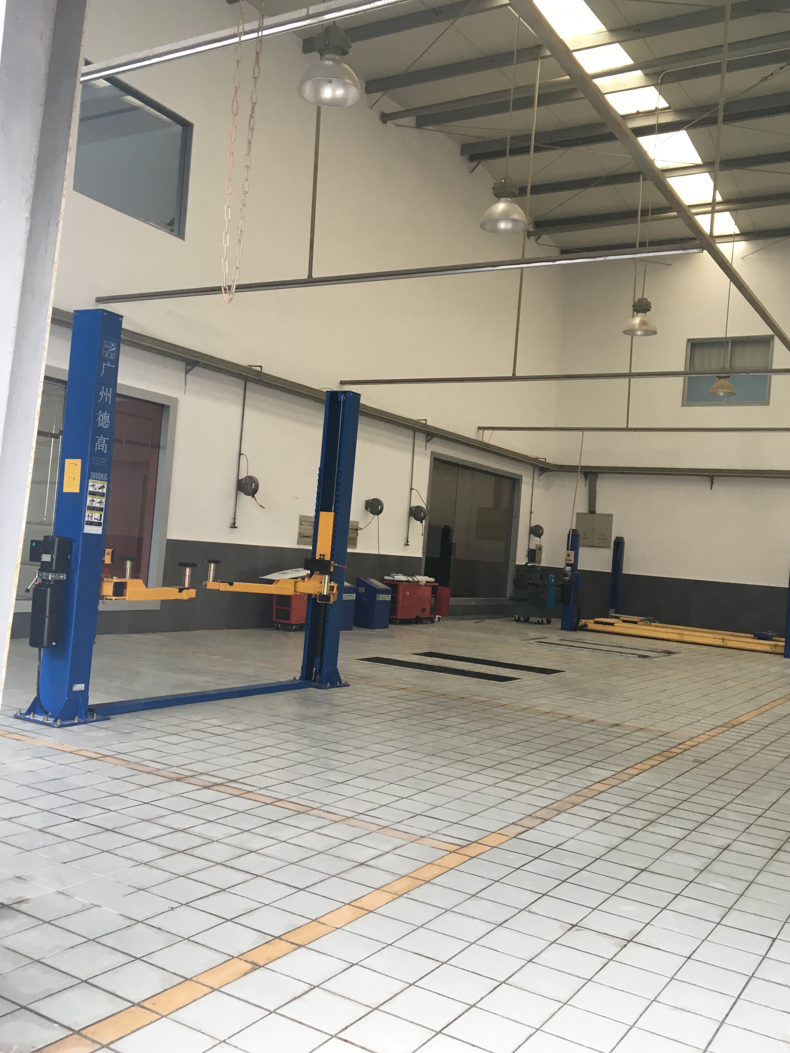 钦州盛和源吉利汽车4S店