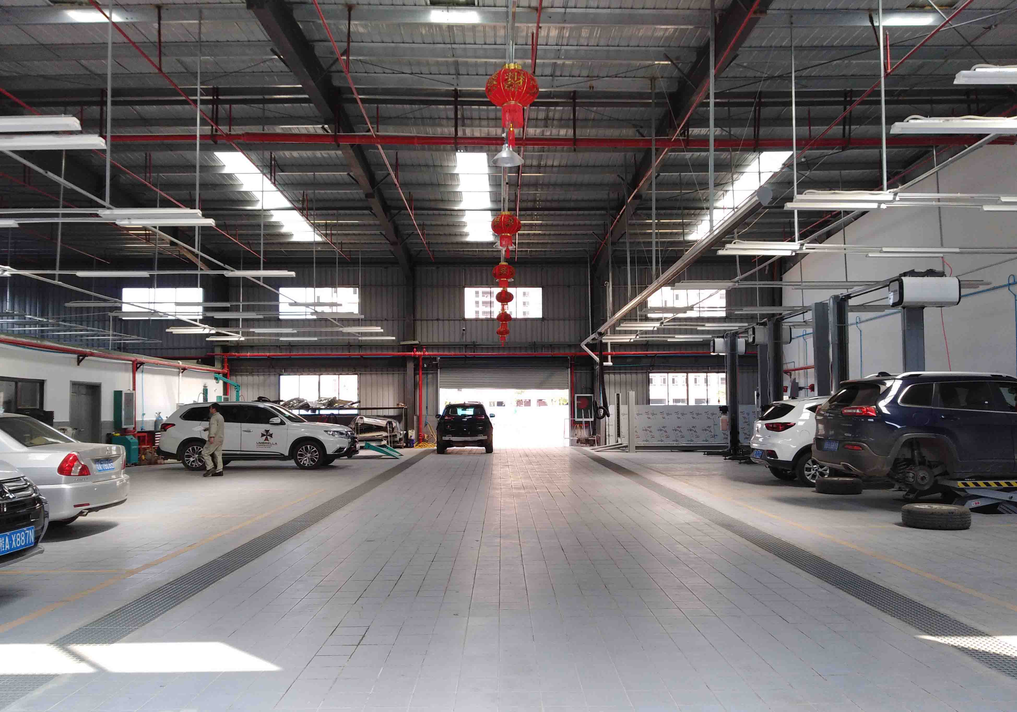 百色鑫菲Jeep4S店