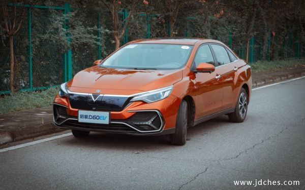 网友试驾“东风启辰D60EV”纯电家用轿车体验总结
