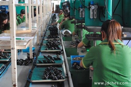 复工后汽配行业：业绩同比下滑超过50% 何时回归正常？