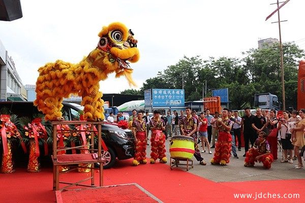 东风风行广西智迈清川旗舰店盛大开业