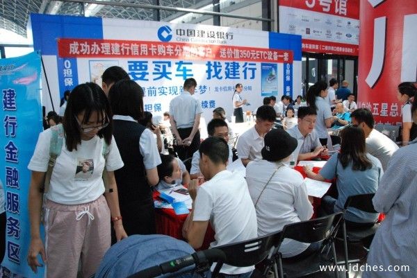 10月1-3日广西车交会玩什么？万元现金、200元油卡、5G手机、388斤大月饼…