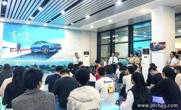 中国家轿「颠覆者」吉利星瑞南宁震撼上市！