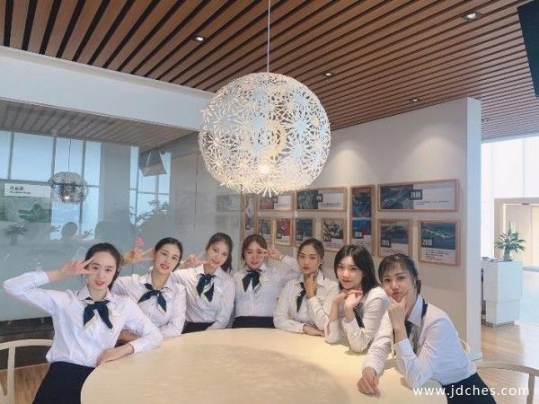 五象沃尔沃中心盛大开业！购车享一年保险或终身免费保养