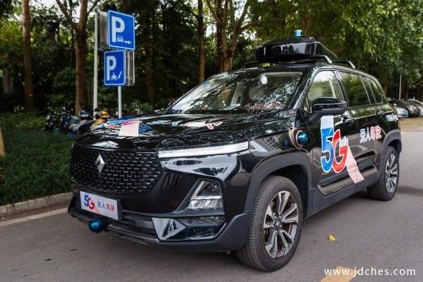 新宝骏加速智能驾控技术创新，全国首个党校落地Robotaxi服务