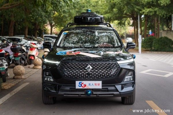 新宝骏加速智能驾控技术创新，全国首个党校落地Robotaxi服务