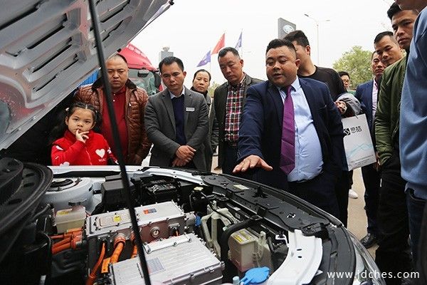 万里公测第三季暨江淮大众思皓新能源推介会闪耀南宁