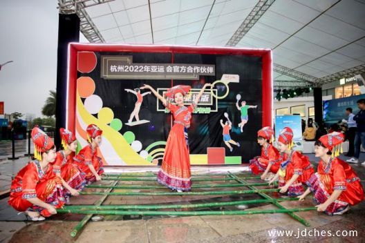 “好看 好开 好智能” 吉利博越亚运版南宁精彩上市
