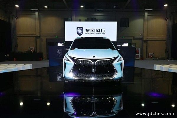 风行首款家用概念车重磅亮相 重新定义家用MPV