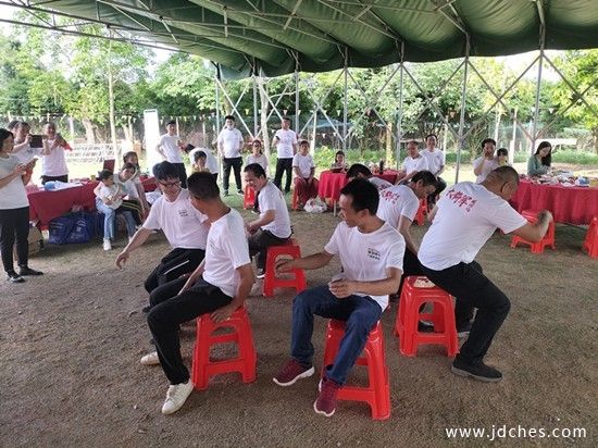 “福将驾到，征服世界”   福田皮卡户外踏青活动