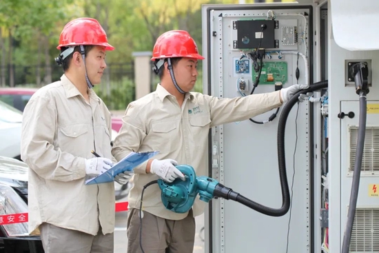 两大电网协力推动充电桩产业发展