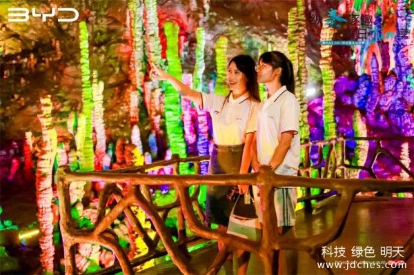 “纵秦逐趣 秋日Fun享”  再次体验秦PLUS DM—I驾控乐趣