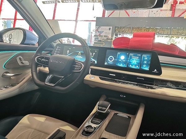 引领A+级家轿全优时代！艾瑞泽8邕城上市,宠粉价10.89-13.29万元