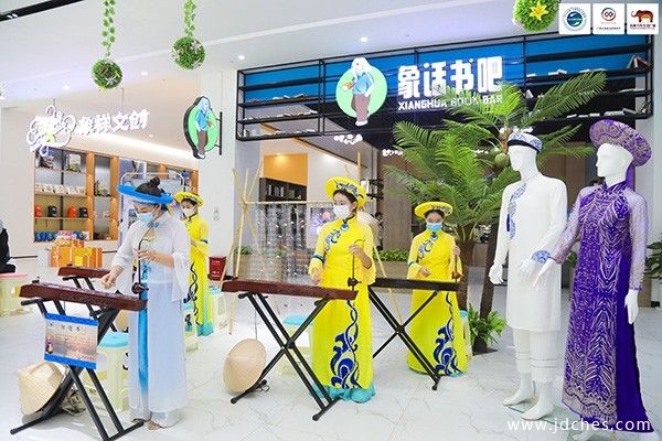 11月11日  广西（国际）汽车文化生活节在南宁盛大启幕