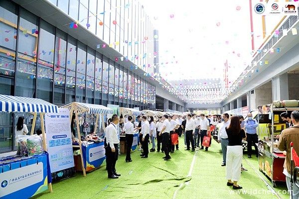 11月11日  广西（国际）汽车文化生活节在南宁盛大启幕