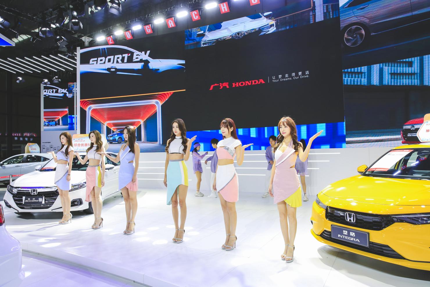 华南车市正式进入“南宁时刻”，2022东盟国际车展明日开幕！