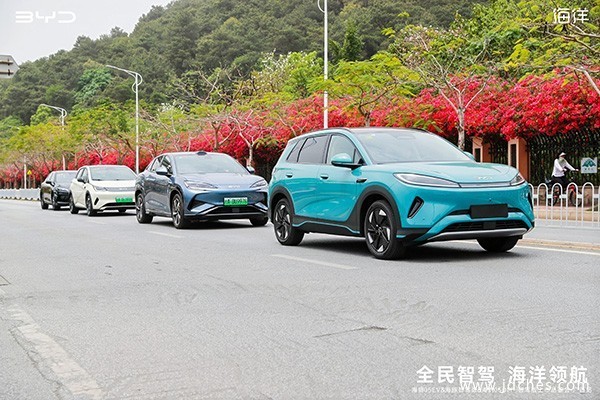 “全民智驾·海洋领航”比亚迪海狮05EV、海豚智驾版、海豹05DM-i智驾版南宁上市