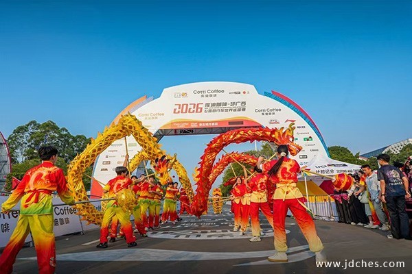 破风驰骋山水间!2026环广西世巡赛开赛,新能源车队全程相伴 破风驰骋山水间!2026环广西世巡赛开赛,新能源车队全程相伴
